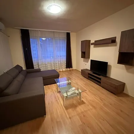 Nice, Spacious And Cozy Sofia